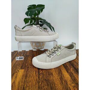 Cariuma Women's Speed Hooks Off-White Suede Sneakers Size 7.5 US